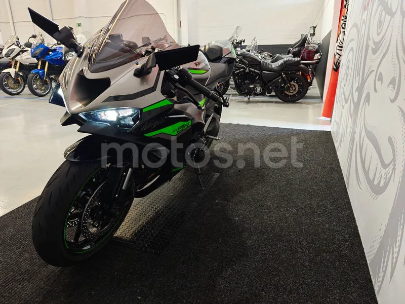 Kawasaki Ninja ZX-6R - Vista 6