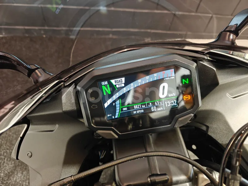 Kawasaki Ninja ZX-6R - Vista 8