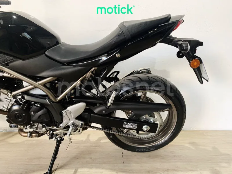 Suzuki SV650 - Vista 8