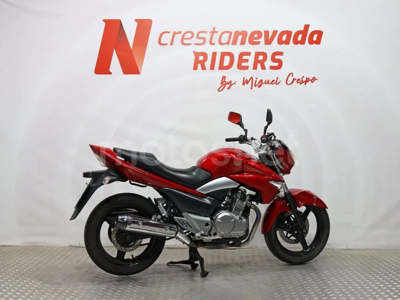 Suzuki Inazuma 250 - Vista 11