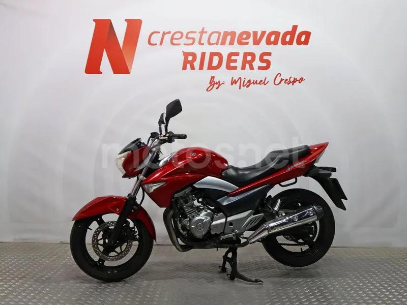 Suzuki Inazuma 250 - Vista 4