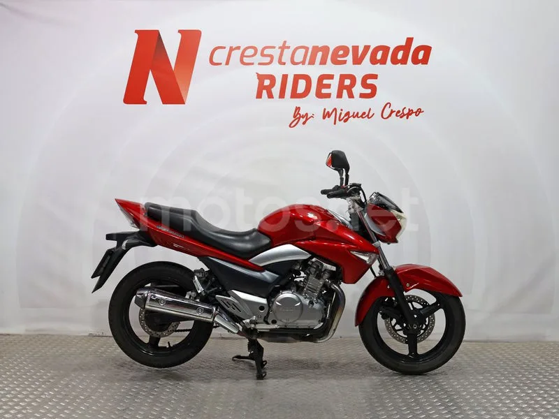 Suzuki Inazuma 250 - Vista 7