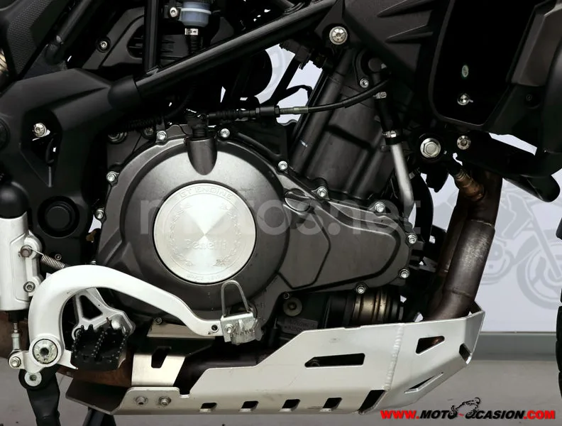 Benelli TRK 502 - Vista 5