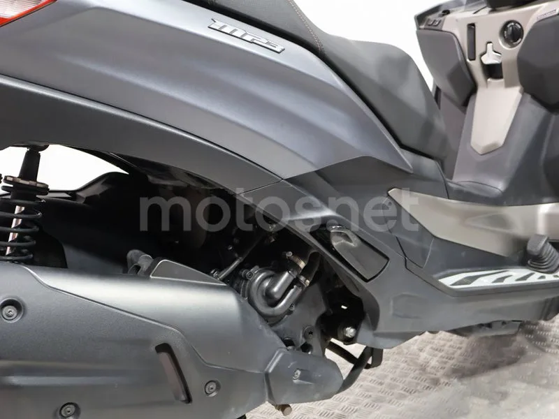 Piaggio MP3 530 Exclusive - Vista 15