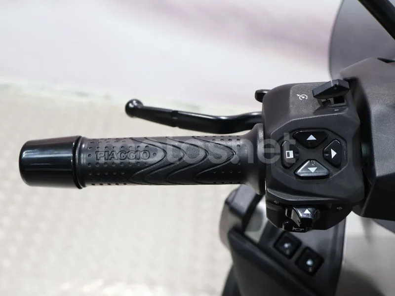 Piaggio MP3 530 Exclusive - Vista 8