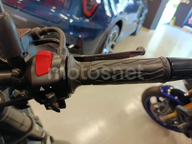 Suzuki GSX-S750 - Vista 7