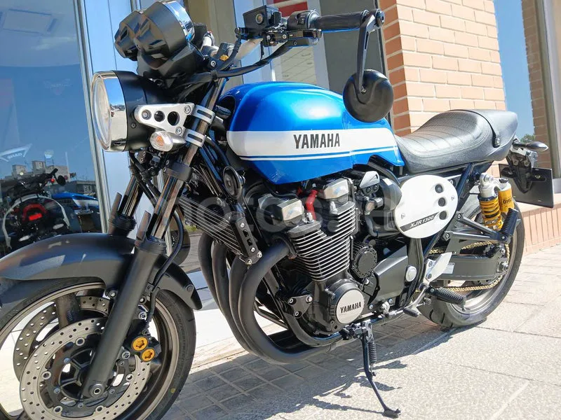 Yamaha XJR1300 - Vista 4
