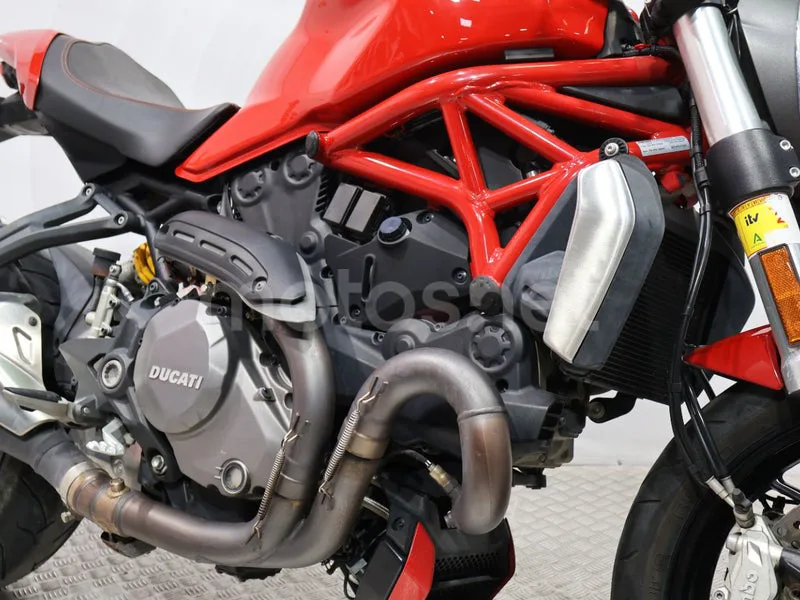 Ducati Monster 1200 - Vista 12