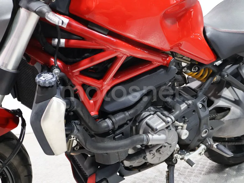 Ducati Monster 1200 - Vista 13
