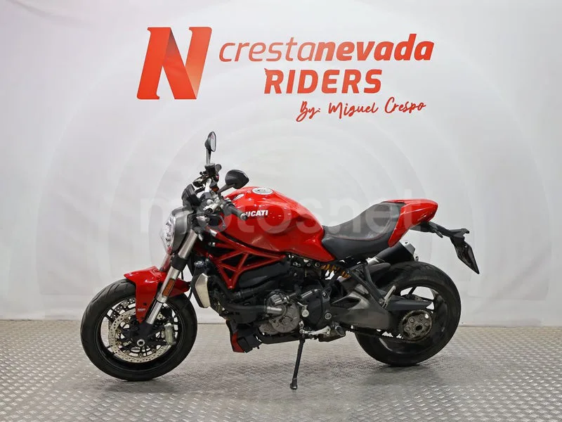 Ducati Monster 1200 - Vista 4