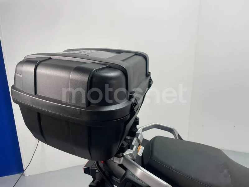 Suzuki V-Strom 650XT - Vista 8