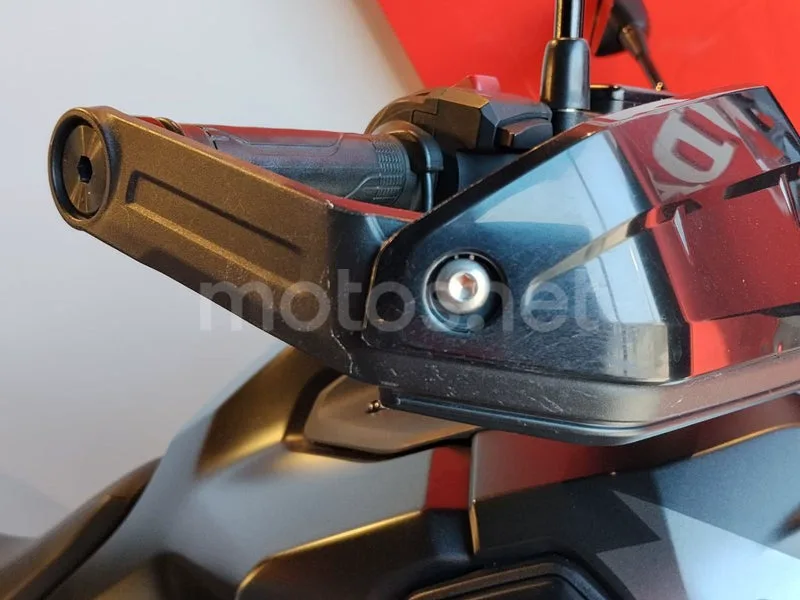 Honda CRF1100L Africa Twin - Vista 15
