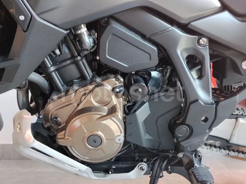 Honda CRF1100L Africa Twin - Vista 8