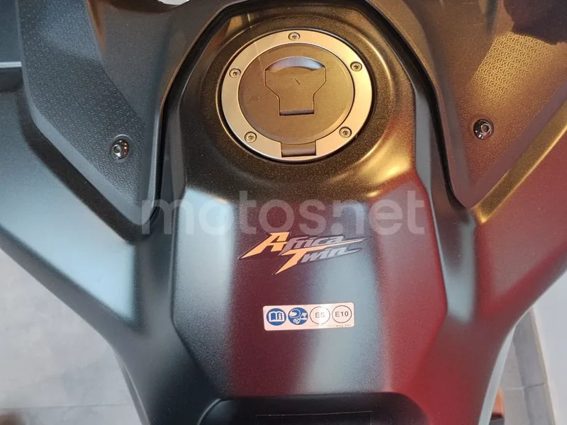 Honda CRF1100L Africa Twin - Vista 10