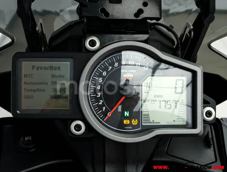 KTM 1090 Adventure - Vista 6