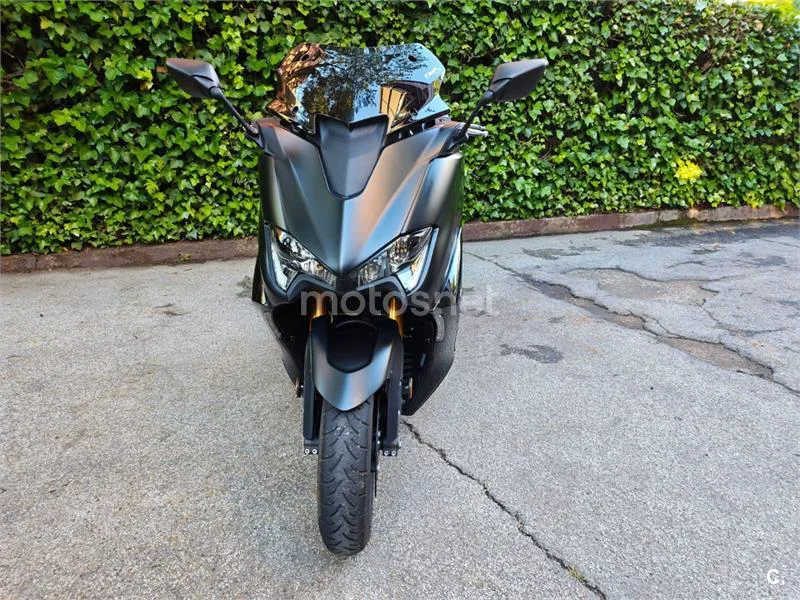 Yamaha TMAX 560 - Vista 3