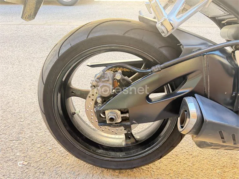 Suzuki GSX-R600 - Vista 17