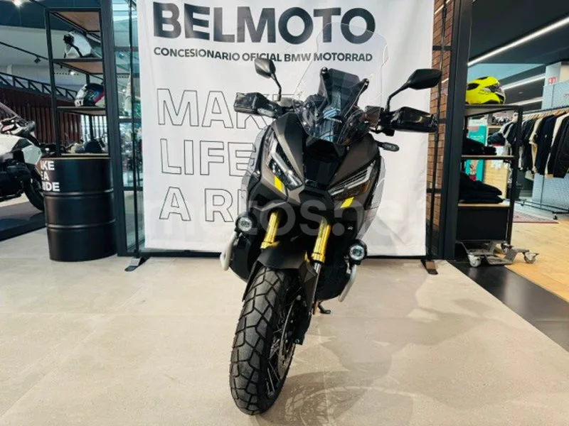 Honda X-ADV - Vista 3