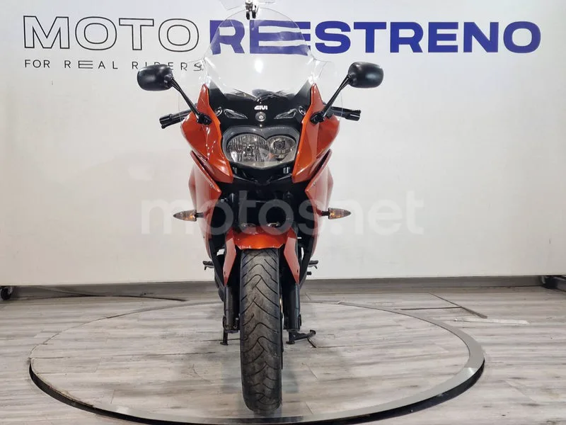 BMW F 800 GT - Vista 4