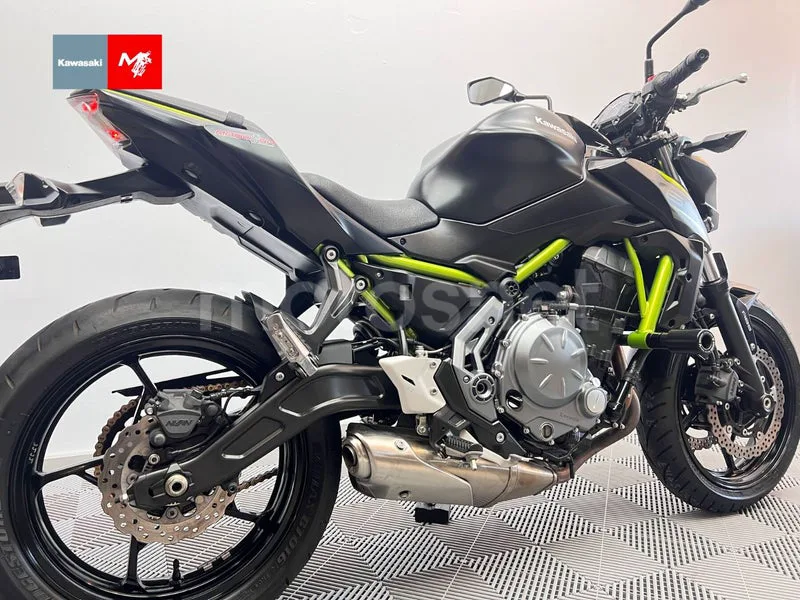 Kawasaki Z650 - Vista 5