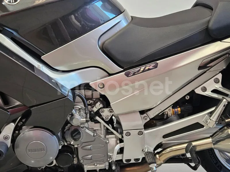 Yamaha FJR1300 - Vista 10