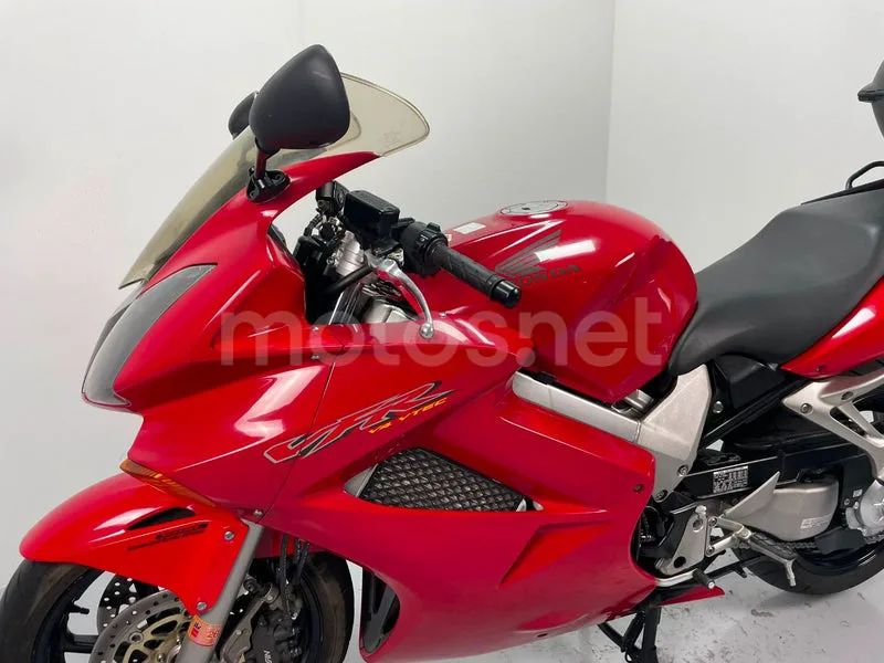 Honda VFR800F - Vista 13