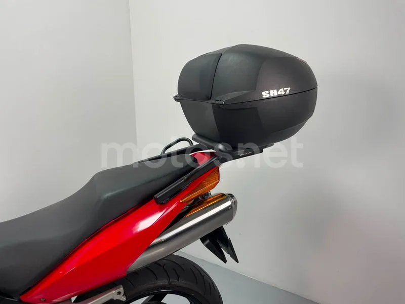 Honda VFR800F - Vista 18