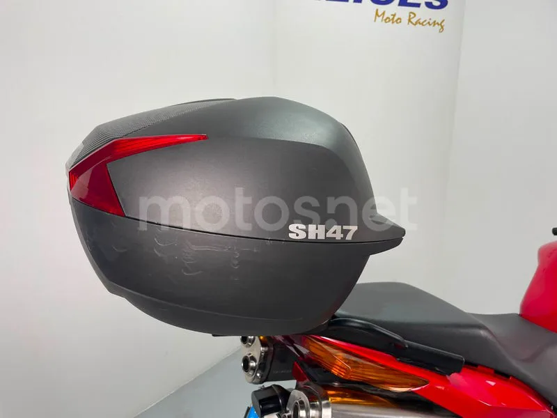 Honda VFR800F - Vista 8
