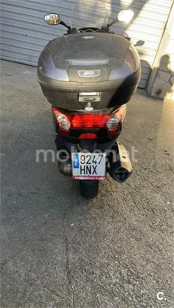 Kymco Super Dink 300 - Vista 3