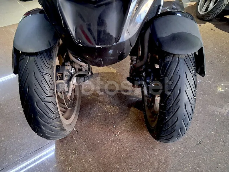 Piaggio MP3 Yourban 300 - Vista 11