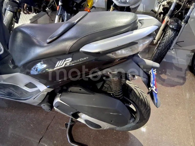 Piaggio MP3 Yourban 300 - Vista 15