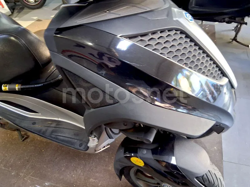 Piaggio MP3 Yourban 300 - Vista 16