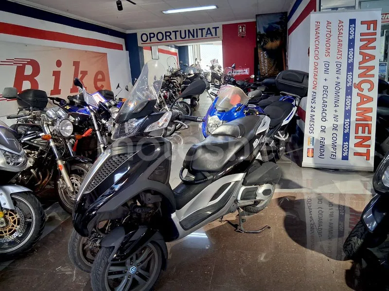 Piaggio MP3 Yourban 300 - Vista 21