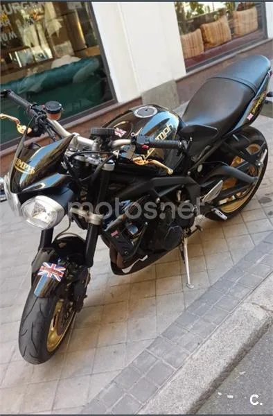 Triumph Street Triple R - Vista 3