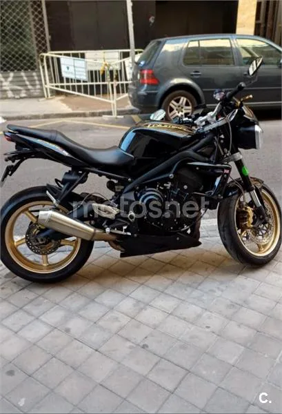 Triumph Street Triple R - Vista 4