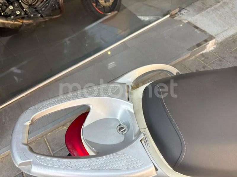 Honda SH125i - Vista 11