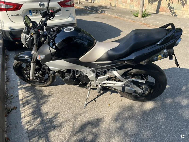 Suzuki GSR600 2800 € 2006 Barcelona - 2