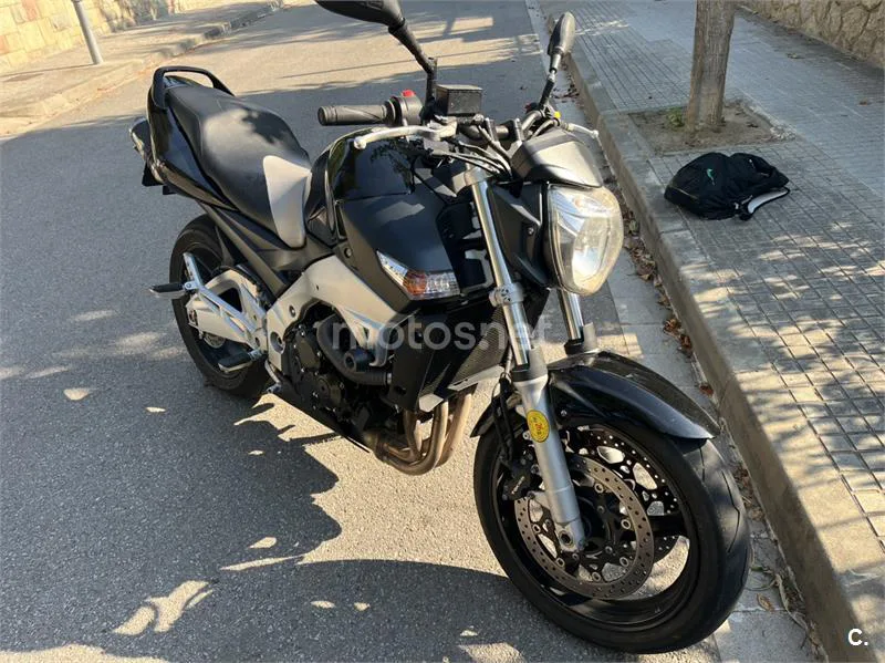 Suzuki GSR600 - Vista 3