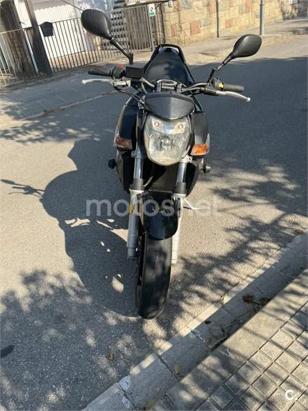 Suzuki GSR600 - Vista 4