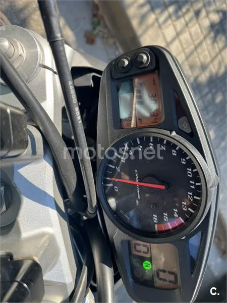 Suzuki GSR600 - Vista 7