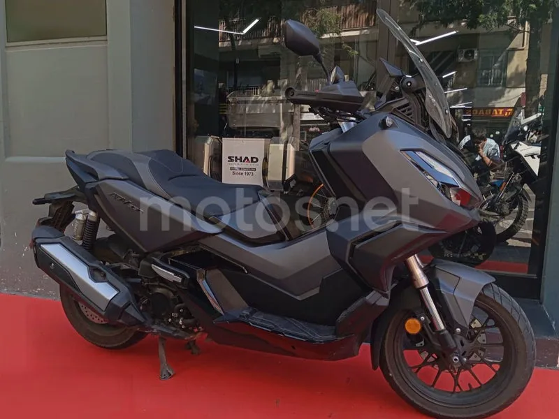 Honda ADV350 - Vista 3