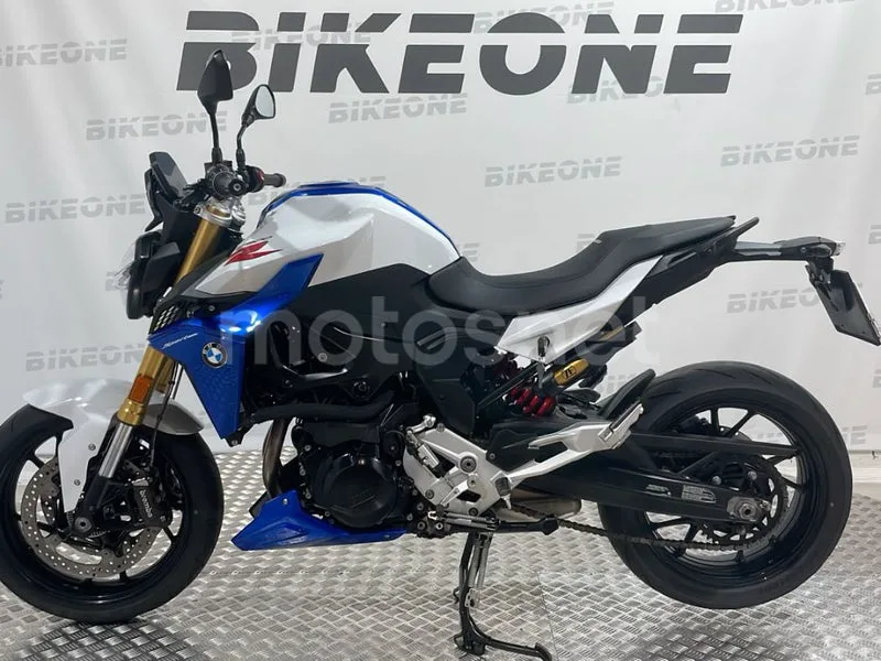 BMW F 900 R - Vista 4