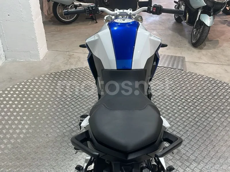 BMW F 900 R - Vista 9
