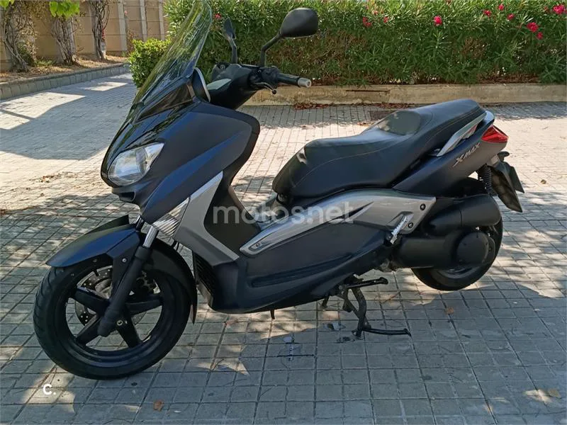 Yamaha XMAX 250 - Vista 4