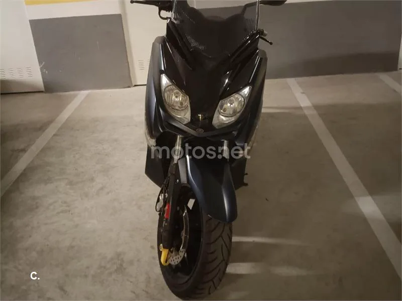 Yamaha XMAX 250 - Vista 6