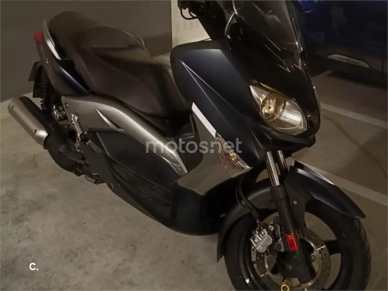 Yamaha XMAX 250 - Vista 7