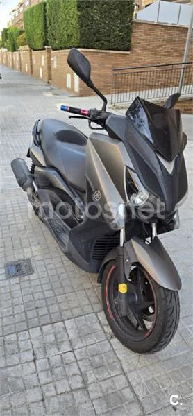 Yamaha XMAX 125 - Vista 6