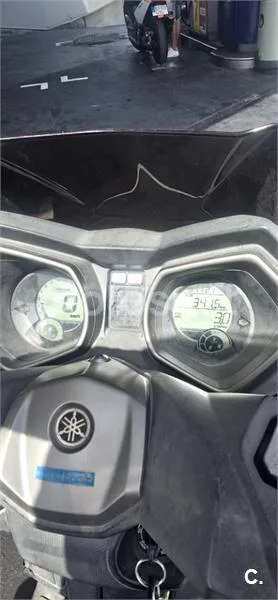 Yamaha XMAX 125 - Vista 10