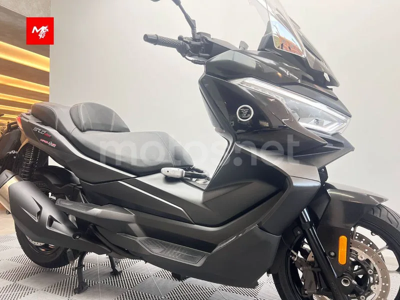 Voge SR4 Max 4250 € 2024 Valencia - 2