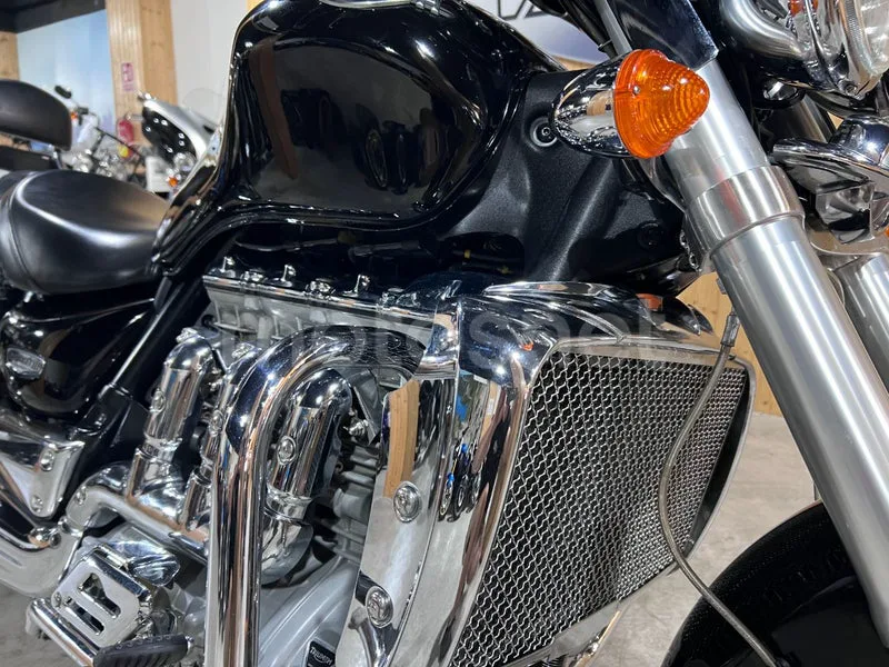 Triumph Rocket 3 - Vista 39